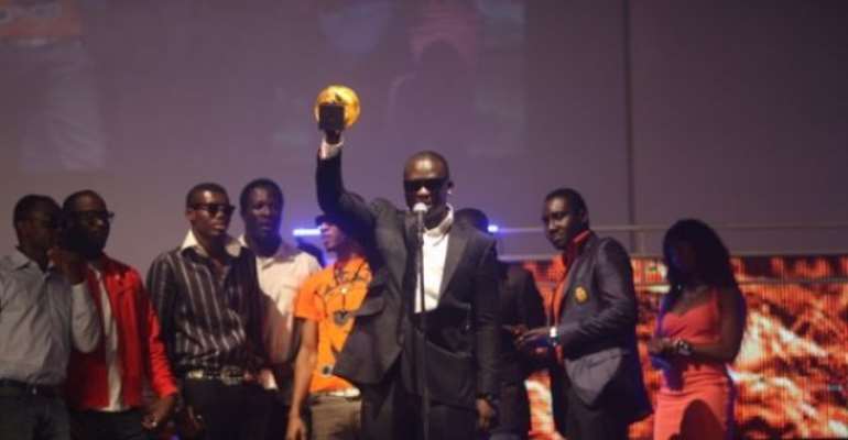 Nigerian Artist Wande Coal Wins Big At The Hip Hop World Awards