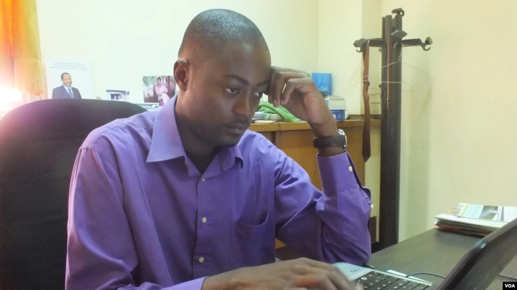 Inventor Arthur Zang in his office in Yaounde, Cameroon. (Moki Edwin KindzekaVOA)