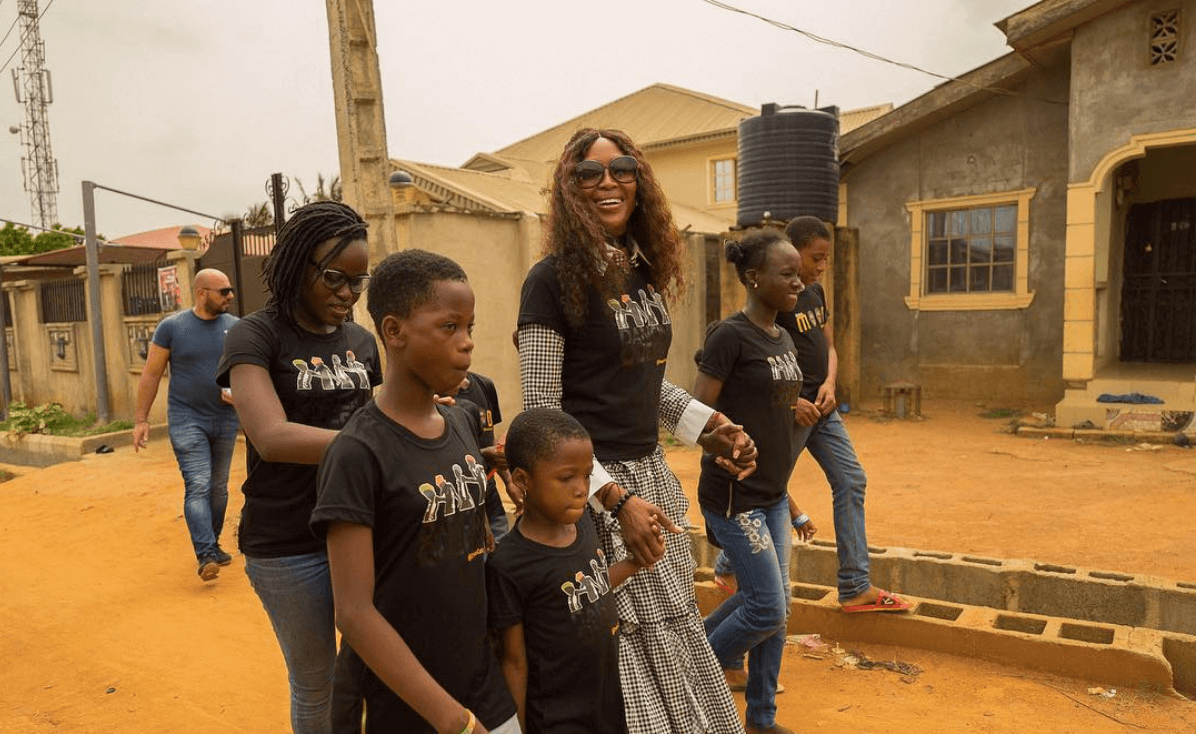 Weeks After She Met Them On Instagram, Super Model Naomi Campbell Visits Nigerian Kids Dance Group In Ikorodu