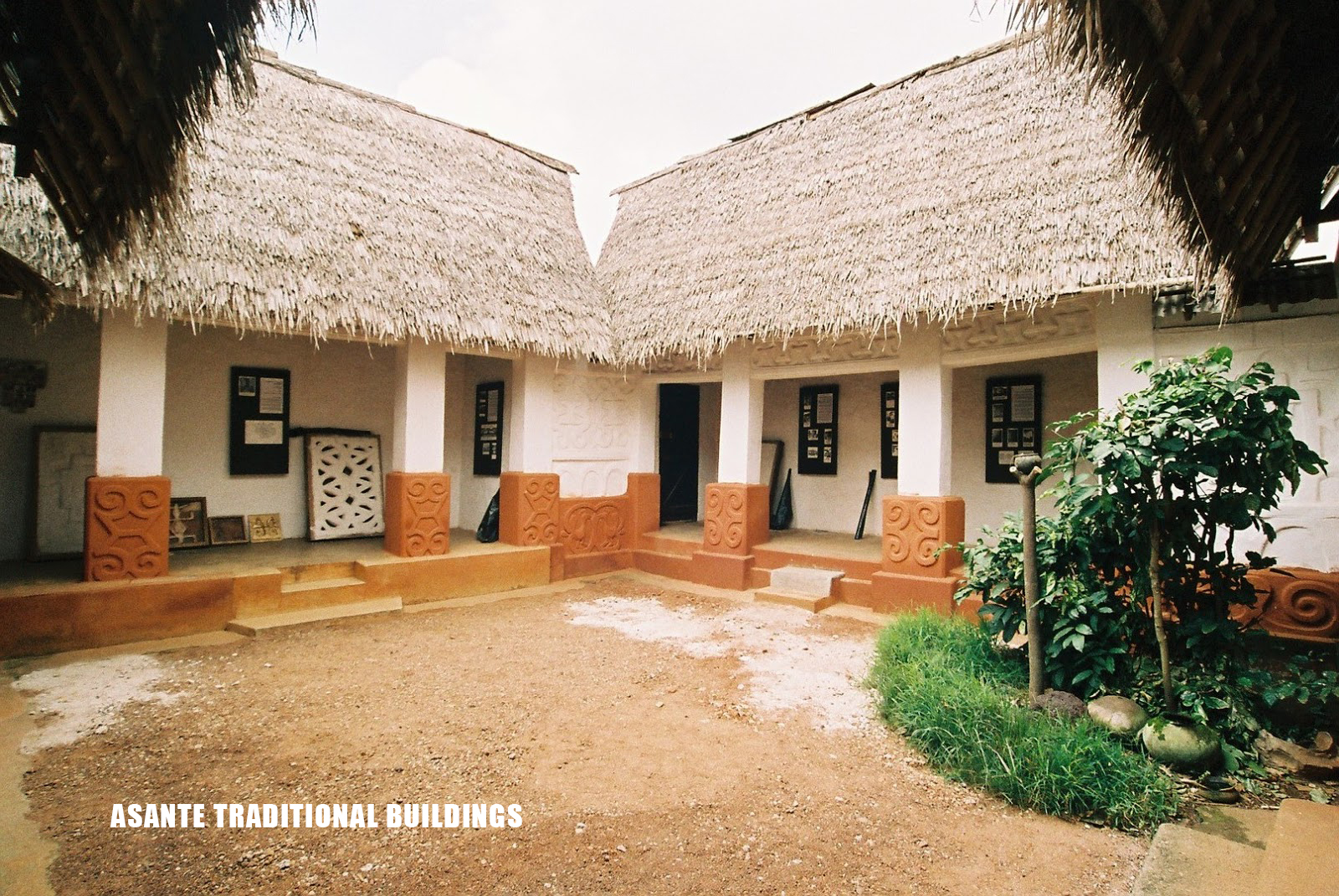 Asante buildings is one of the historic sites in Ghana to visit