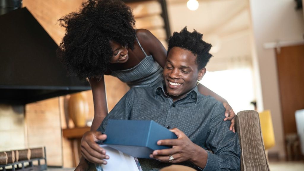 Giving holiday gifts can help you to take your relationship to the next level (Photo credit: GoBankingRates)