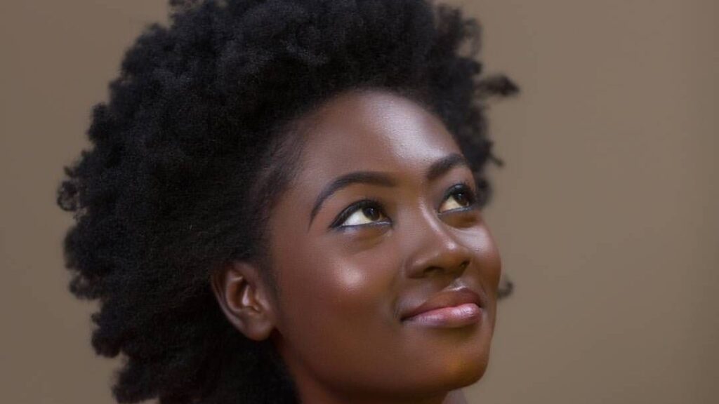 How to tame your natural hair edges 1 How to tame your natural hair edges