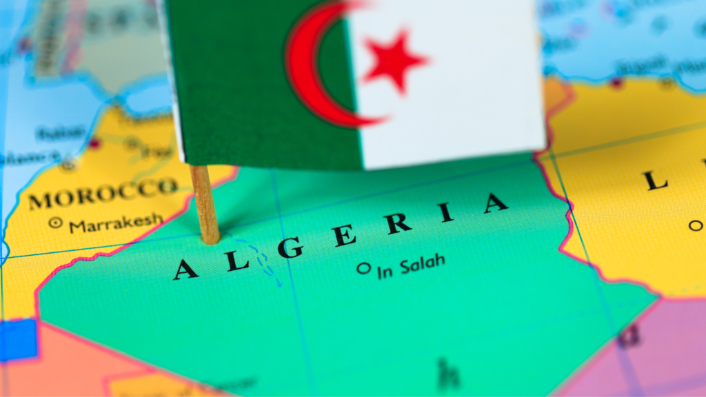 Algeria Reintroduces Visa for Moroccans Amid Escalating Tensions Between Neighbors