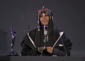 Erykah Badu Receives the Fashion Icon Award _ 2024 CFDA Fashion Awards