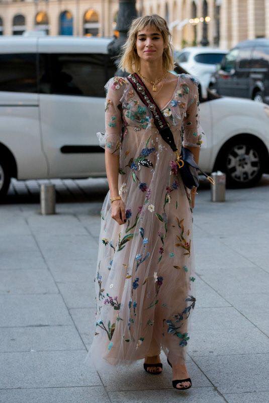 Afronista Spotlight: Did You Know This Famous Hollywood Star Sofia Boutella From Algeria? 11 A simple unique maxi dress worn by Sofia