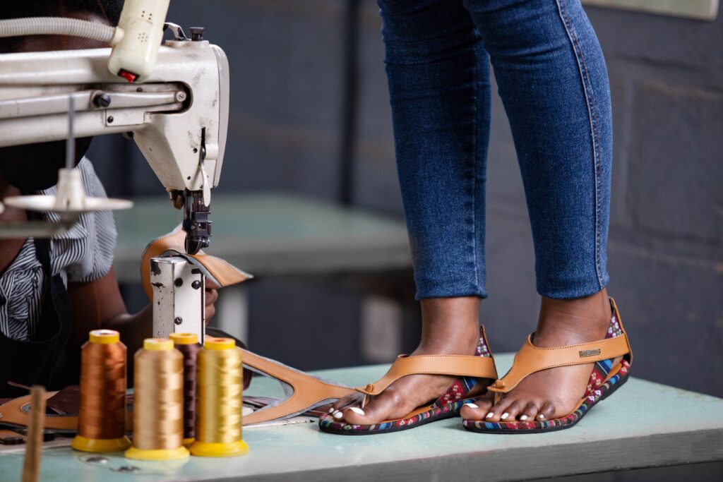 Women Empowerment Through Sustainable Entrepreneurship: The Uzuri K&Y Story 1 The Uzuri K&Y Story