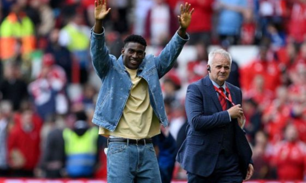 Taiwo Awoniyi fan support